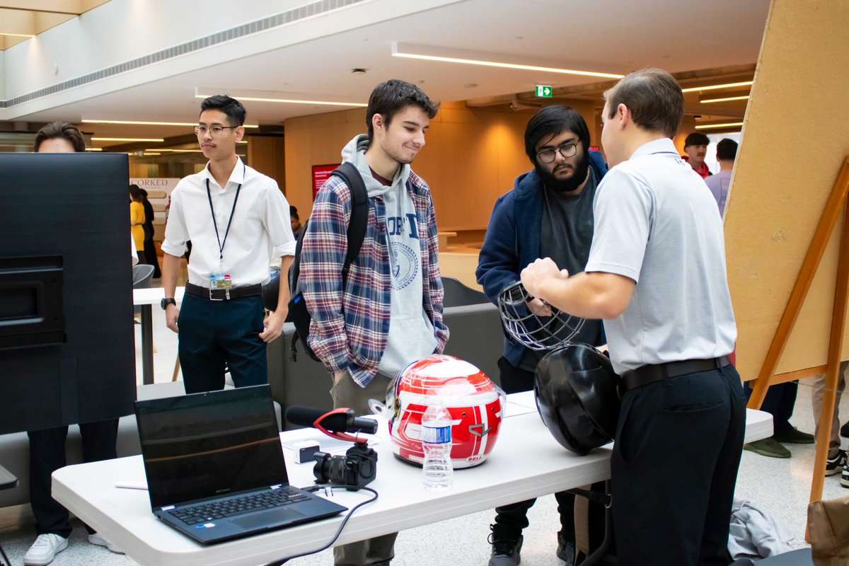 #BrockU's Goodman School of Business students showcased their entrepreneurial skills and gained insights from accomplished grads during recent experiential learning events. Learn more ➡️ loom.ly/Jdqf2bA