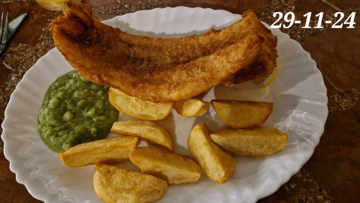 GazzarJ's tweet photo. @FishnChipsSOL In sunny Spain! #FREECHIPPYFRIDAY https://t.co/Algc6c2dlU