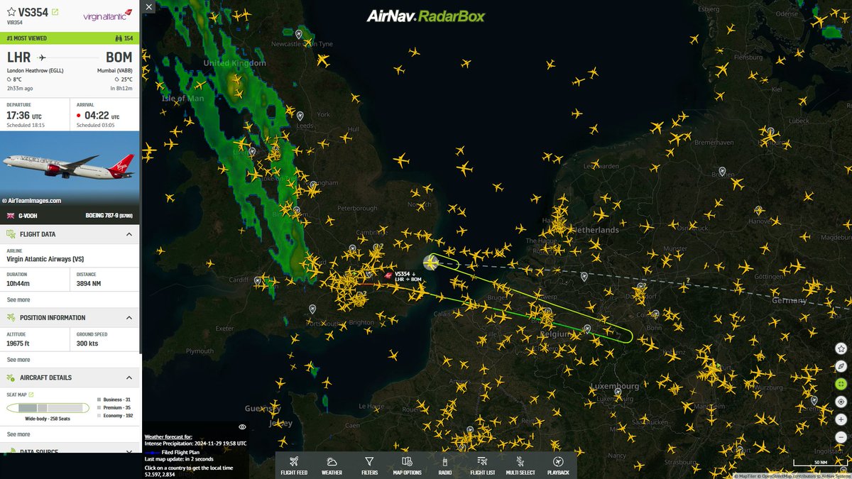 AirNavRadar's tweet photo. EMERGENCY🚨Virgin Atlantic #VS354 from London Heathrow to Mumbai is declaring an emergency and holding near Colchester, UK: https://t.co/vdeyb66thx https://t.co/FQJ6CpBs2k