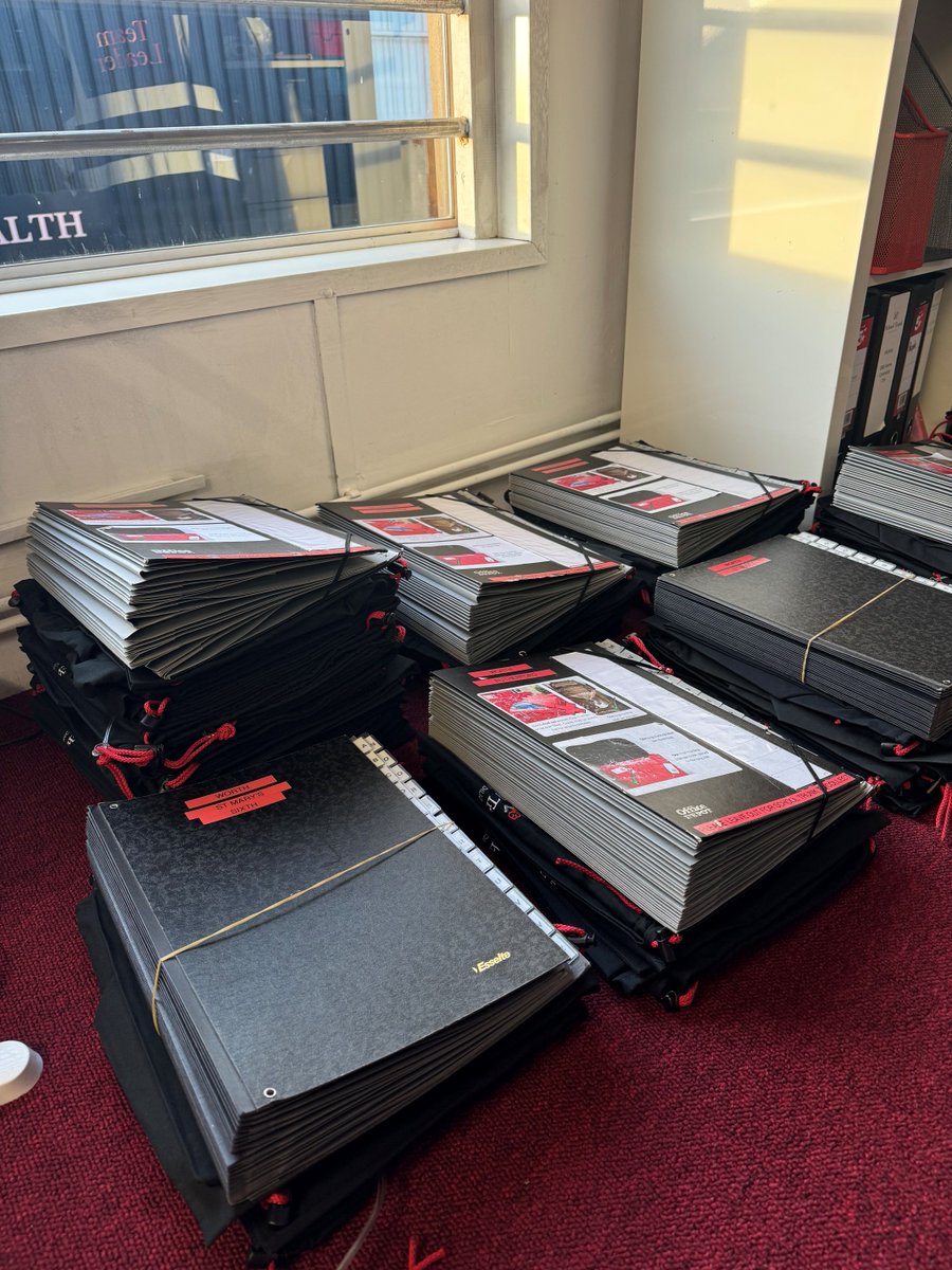 SchoolTrunk's tweet photo. What a busy week! Our office has been in prep mode—importing, printing, folding labels, and organizing duvet bags for students. 🎄 Everything is neat and ready for schools, perfect for collections. Need an efficient way to clear your boarding house? School Trunk is the solution! https://t.co/86qHaf4jAn