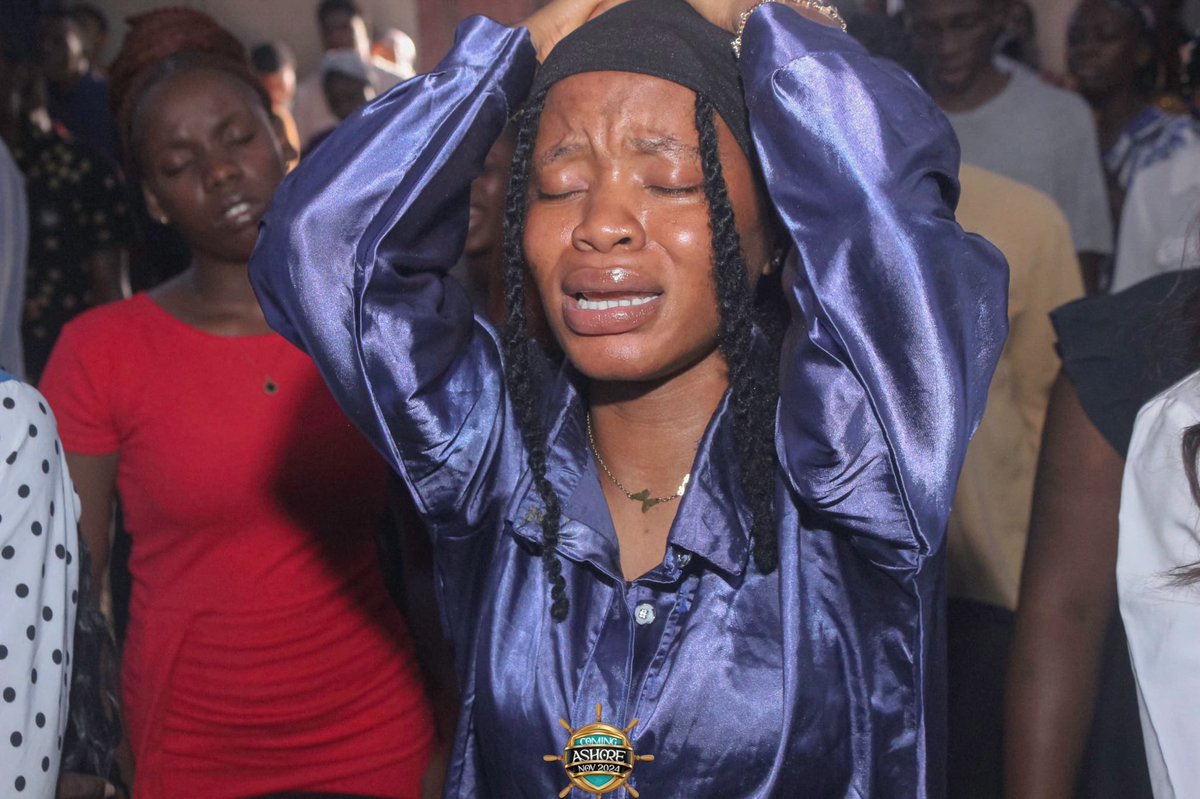 RccgWatchtower's tweet photo. Open to receive,Open to become.He's here with us like never before🔥
Join us as we commune with the Father and approach the throne of our gracious God so that we may obtain His mercy.Just us and the Father at the shore,we are not going the same way we came!🙇‍♀🤲#joinusinprayer https://t.co/aaaDsokYXu