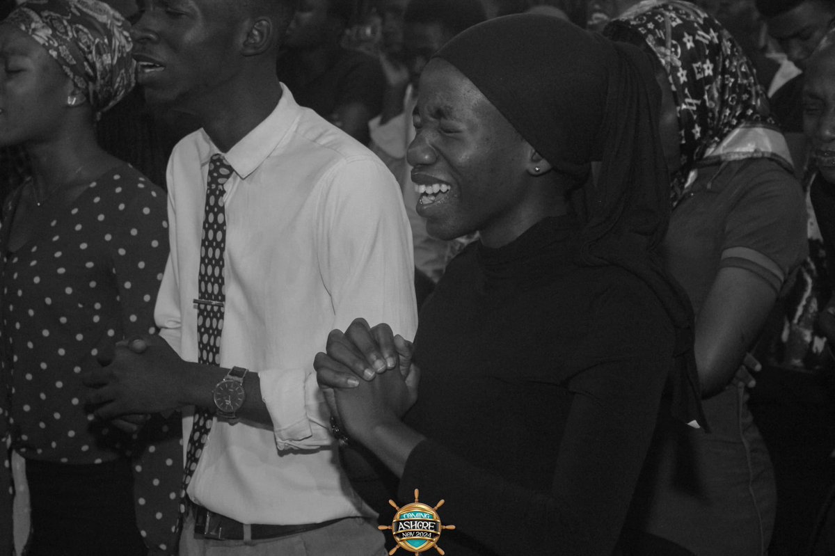 RccgWatchtower's tweet photo. Open to receive,Open to become.He's here with us like never before🔥
Join us as we commune with the Father and approach the throne of our gracious God so that we may obtain His mercy.Just us and the Father at the shore,we are not going the same way we came!🙇‍♀🤲#joinusinprayer https://t.co/aaaDsokYXu