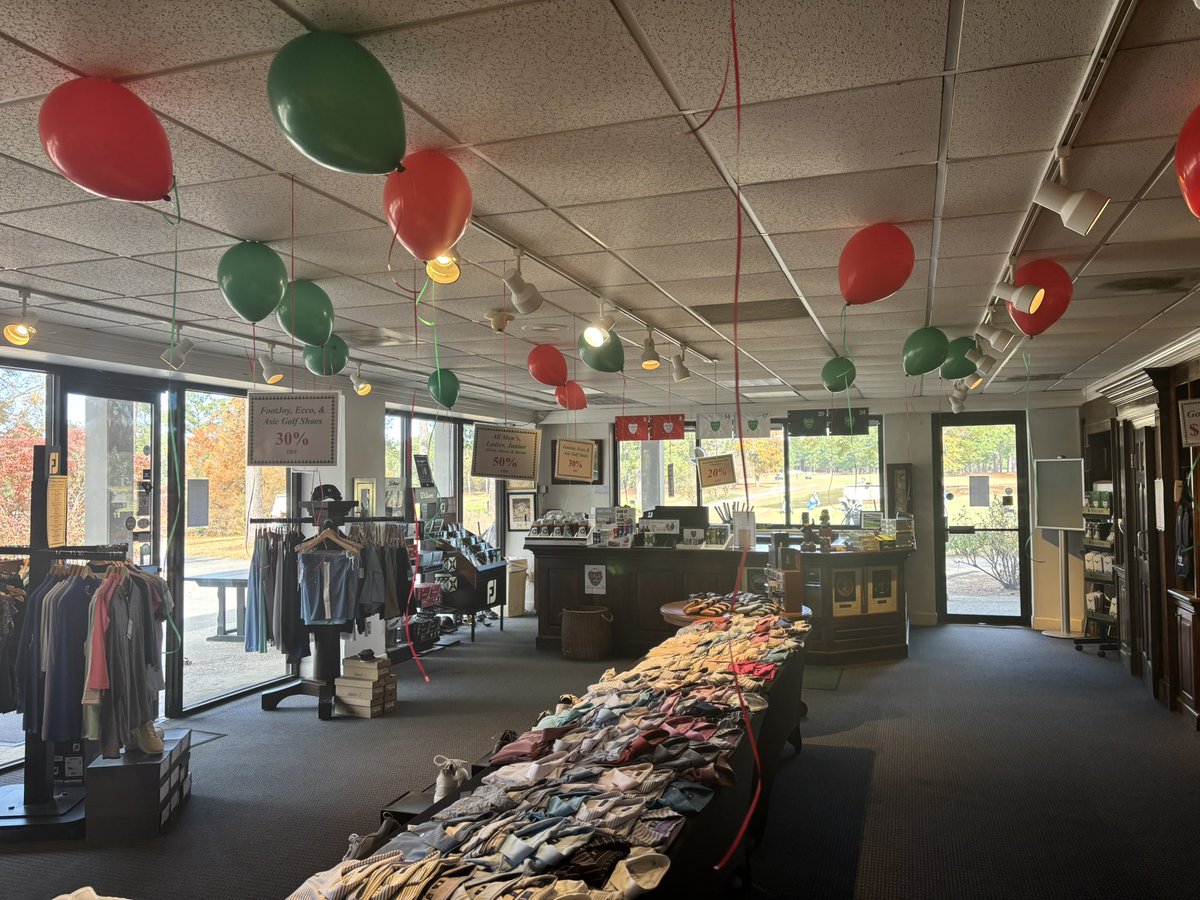 columbia_cc's tweet photo. CCC’S ANNUAL GOLF SHOP SALE IS HERE! Pay a visit to the CCC Golf Shop and take advantage of these huge deals! Sale lasting from November 30th - December 8th. https://t.co/dYNztkdSFv