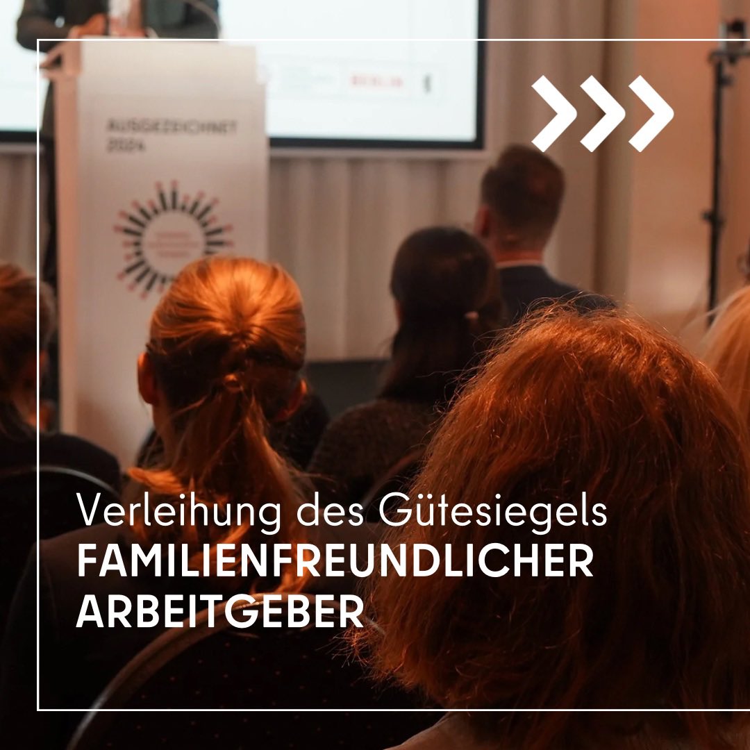 senfin's tweet photo. 👨‍👩‍👧‍👦 Verleihung des Gütesiegels „Familienfreundlicher Arbeitgeber“ 🏅

Heute wurden sieben Berliner Behörden mit dem Gütesiegel „Familienfreundlicher Arbeitgeber“ ausgezeichnet! 🎉 https://t.co/4QeTuLVyfl