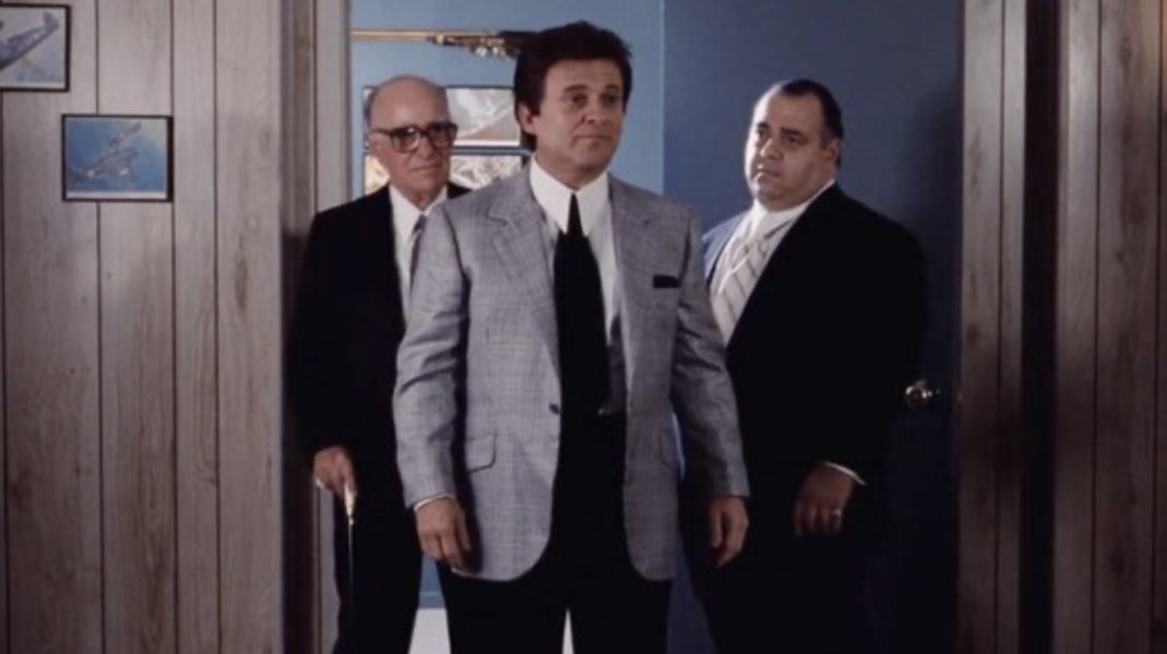 jacobinfante24's tweet photo. Matt Eberflus walking into his meeting with Ryan Poles and Kevin Warren this morning https://t.co/HCisXyJ7Cp