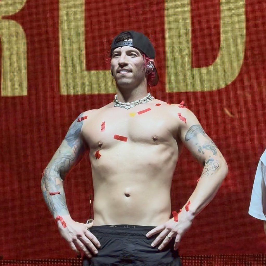 joshshirtless's tweet photo. https://t.co/zk0khqxRAX