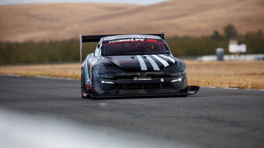 FromWhereICHG's tweet photo. I’ve driven some pretty cool Teslas on the track https://t.co/vHRxOwmULV