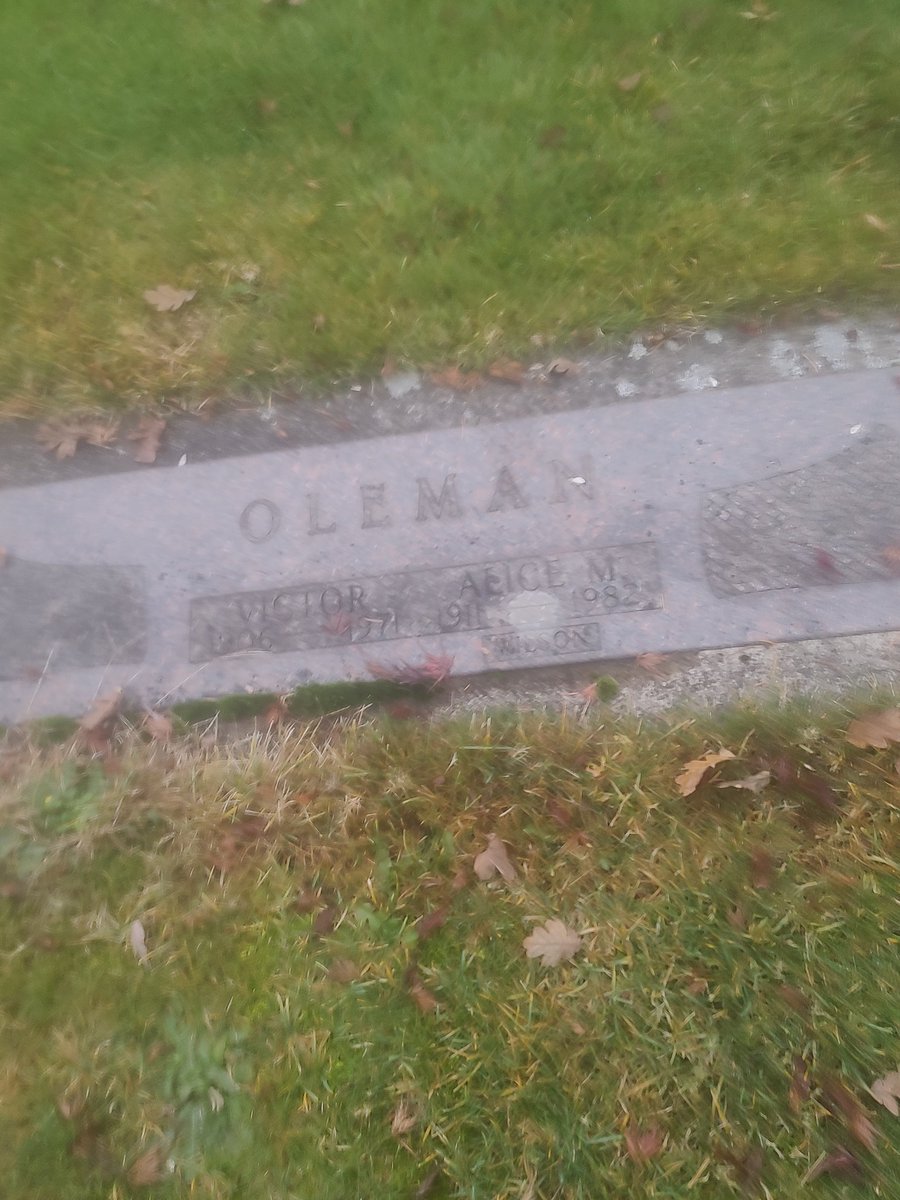 OlemanRandy's tweet photo. Grandparents victor and Alice https://t.co/6m6FuZ5cqA