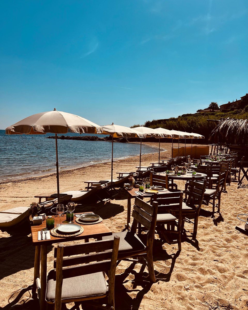 AbsoluteLuxe's tweet photo. Luxury Real Estate  -  French Riviera  💦 ⁠
⁠⁠
☀️ 👓 👙 🥂 🐠 🍉 💖 🌊 🔥 ⁠
⁠
Follow us @absolute.luxe     ⁠
https://t.co/1IW9j33t7M⁠

#sttropez #luxurydestination #absolutesttropez  #sttropezsummer   #sainttropez #sainttropezaddict #monaco #luxury  #Pampelonne  #cotedazur https://t.co/lbHgrg6Gcz