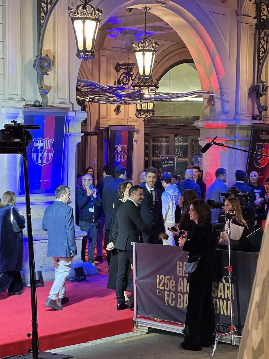 FCB World tweet media