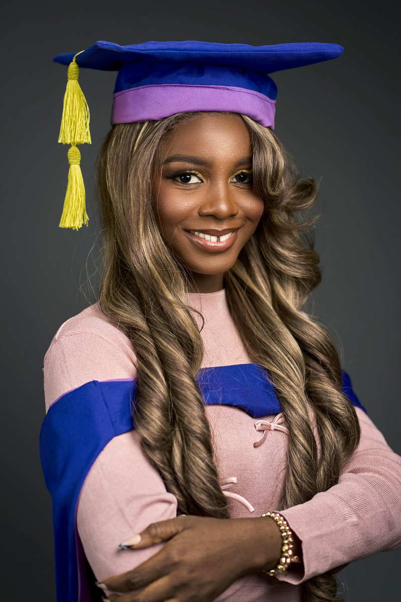 tinyjoke34's tweet image. Pretty, educated and just graduated 👩🏾‍🎓
Beauty with brains 
B.Tech Biology 🧬 
Second class upper division 
#classinvicta 
#slsclass22