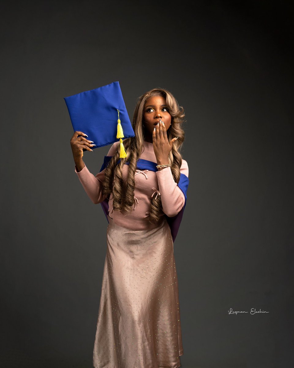 tinyjoke34's tweet image. Pretty, educated and just graduated 👩🏾‍🎓
Beauty with brains 
B.Tech Biology 🧬 
Second class upper division 
#classinvicta 
#slsclass22