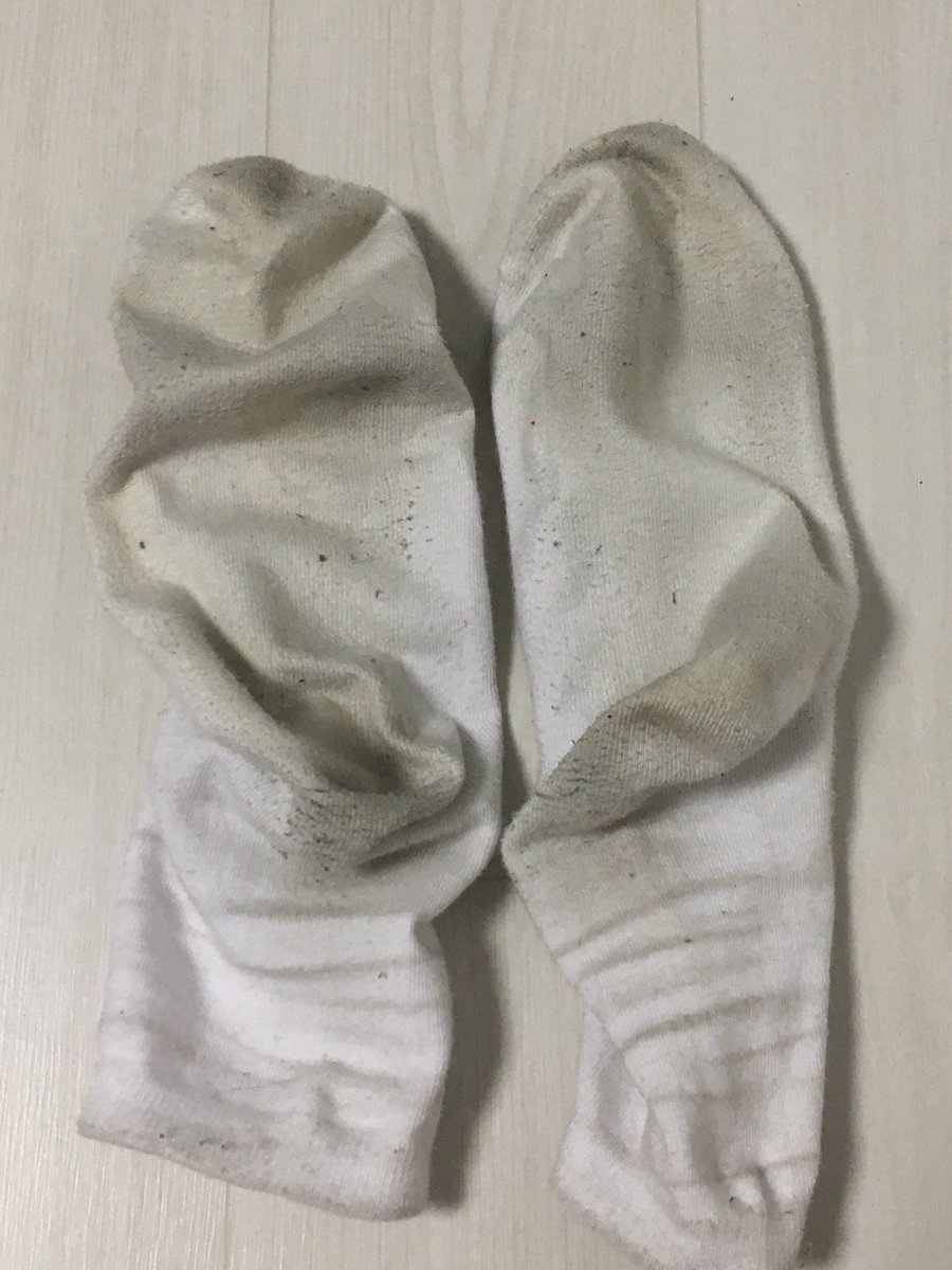 jjiinn181's tweet photo. 3일 넘게 계속 신은 양말 1.7에 판매해요

#페티쉬 #풋페티쉬 #페티쉬판매 #페티쉬용품 #신던양말 #중고양말 #흰양말 https://t.co/KIhPOULPYe