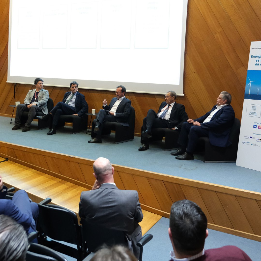 Porto de Aveiro e da Figueira da Foz participaram em jornada sobre economia azul e energia eólica offshore.

Saiba mais 👉portodeaveiro.pt/noticia/pt/539/ 

#SomosPortoDeAveiro #SomosPortoDaFigueiraDaFoz