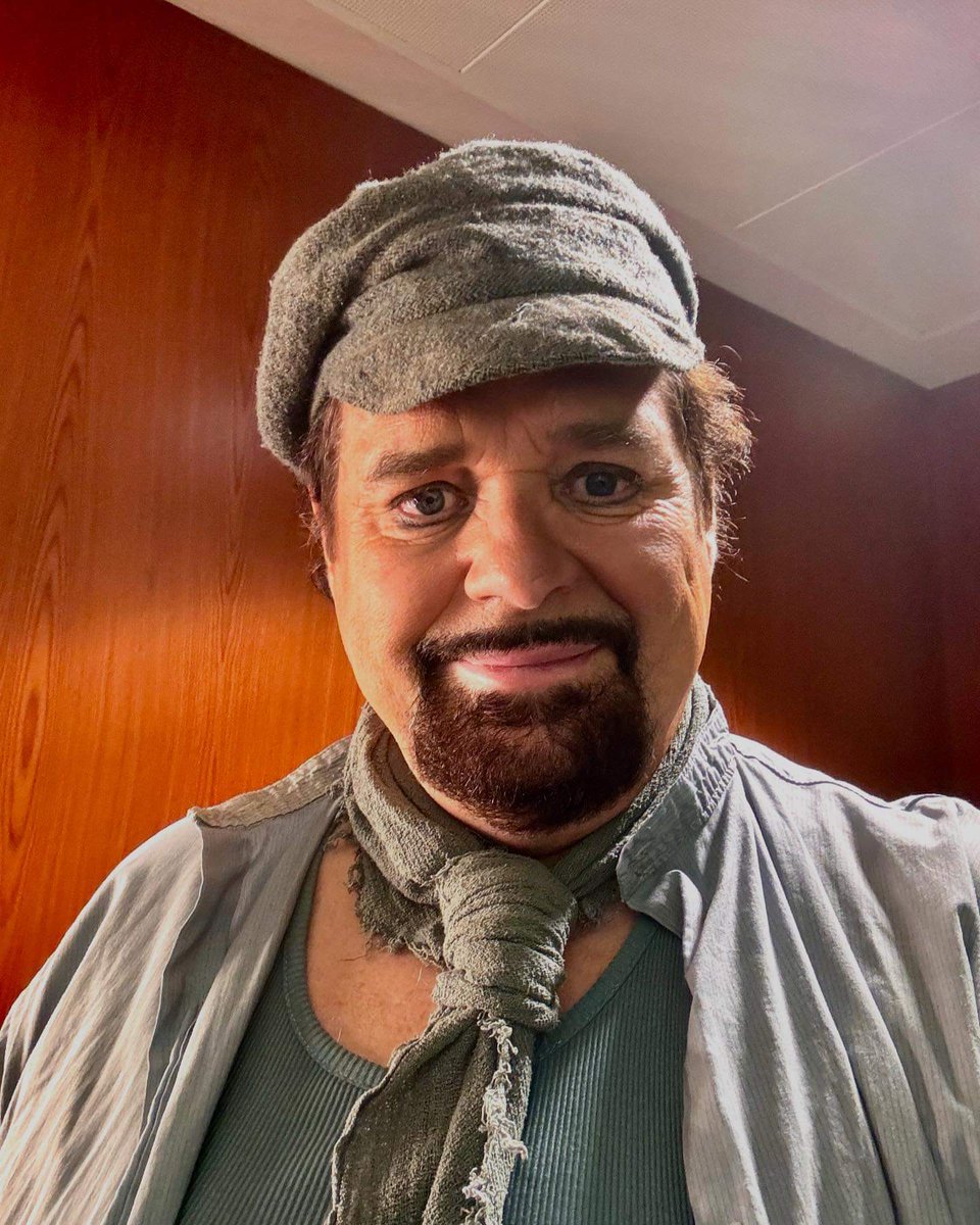 Qui all' <a href="/ABAOBilbaoOpera/">ABAO Bilbao Opera</a> tutto è pronto per la terza recita de IL TABARRO.
Sarà un evento speciale, alla presenza dei Reali di Spagna, per commemorare il centenario della scomparsa di Puccini. La sua musica immortale ci accompagnerà in un viaggio indimenticabile. 

#puccini100