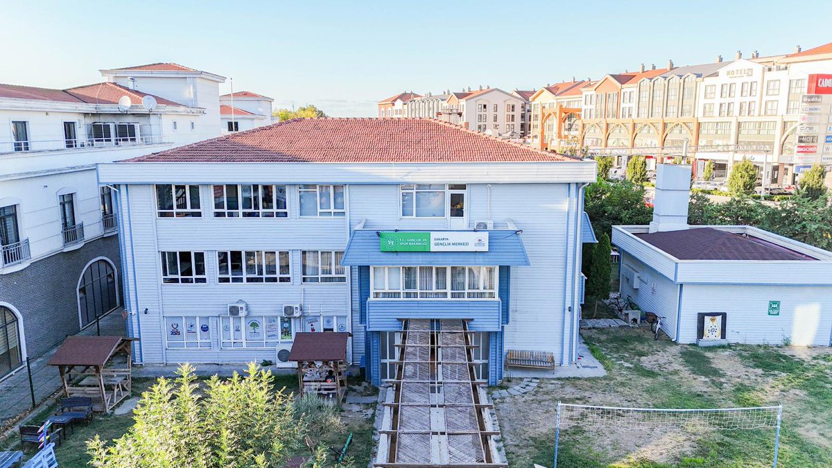 🎯 "Gençlik Merkezleri her yerde!"

📍Sakarya Gençlik Merkezi, gençlerimizin sosyal, kültürel ve sportif gelişimlerine katkı sağlayan zengin içerikli atölyeleri ve gönüllülük projeleriyle hizmetinizde!

🌟 Sakarya’nın yeşil doğası ile gençliğin enerjisi burada buluşuyor!