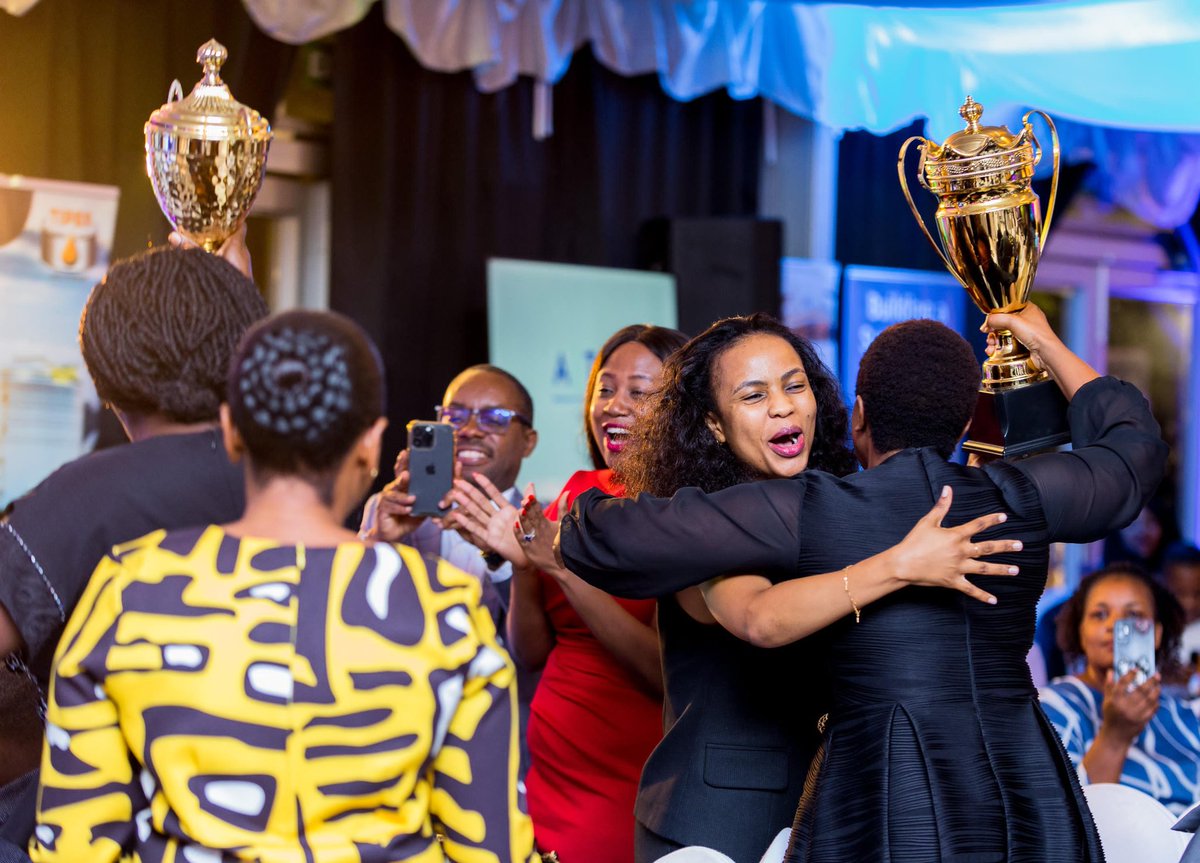 ATE_Tanzania's tweet photo. Tuzo za Mwajiri Bora wa Mwaka 2024

Mshindi katika kipengele cha Tuzo ya Public sector ni TPA

#EYA2024 | #KiafrikaZaidi | #Dress2WIN https://t.co/QOi3WlVcW6