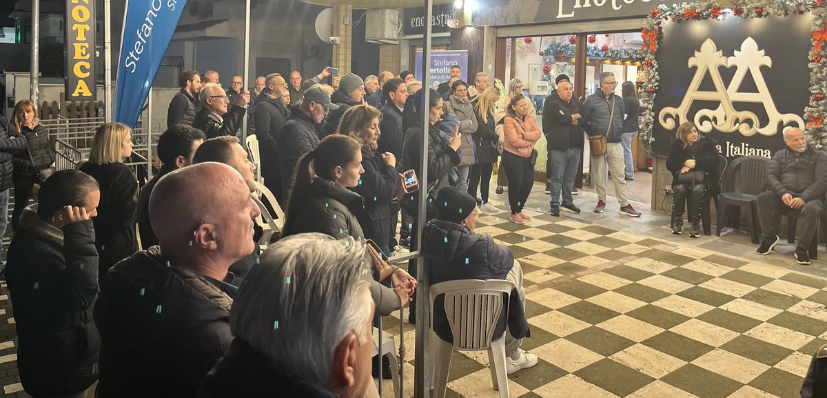 gasparripdl's tweet image. Ora con il candidato sindaco di #Anzio Stefano Bertollini che sarà la risposta di laboriosità, professionalità e competenza ai denigratori di questa storica e bella città con un grande orgoglio e futuro che @forza_italia difende!