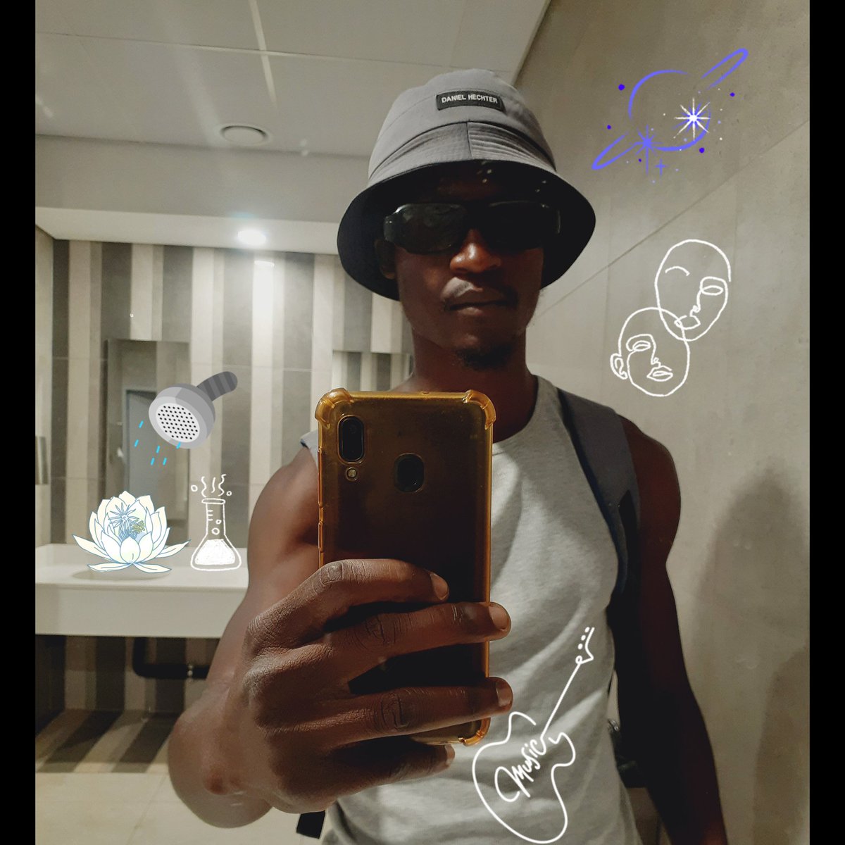 LunaticWizzY's tweet photo. ~😄😎💎👑💆🏿‍♂️🤍🌪⚡🌾🌠🔥
.
#Africa 🌍💎💜🌾
#WizzY 😉👍🏾 https://t.co/rrLafvl43H