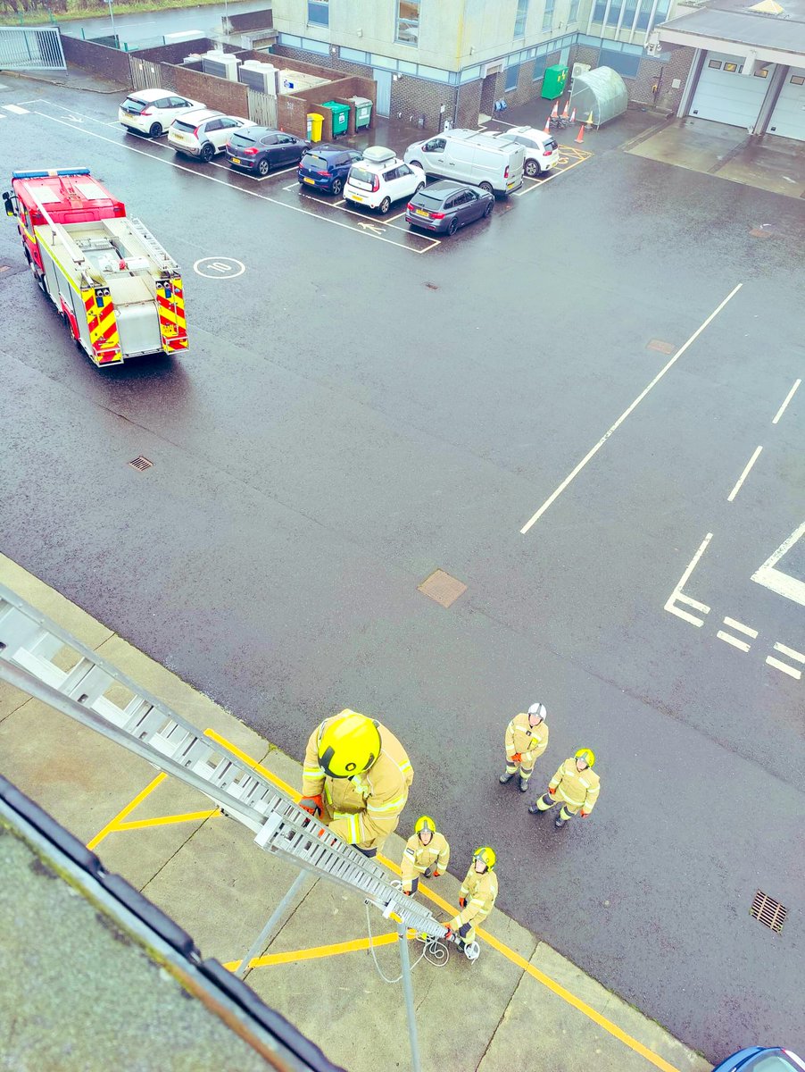 Welcome to #SFRS newest additions of #Oncall firefighters.
First week of their TTM course at Kilwinning Fire Station ✅

Enthusiastic and attentive group who have demonstrated their willingness to learn and support each other.🤝

<a href="/Scotfire_ENSA/">SFRS East, North and South Ayrshire</a> <a href="/SFRS_Lan/">SFRS Lanarkshire</a> <a href="/StonehavenFS/">Stonehaven Fire Station</a> <a href="/ERRIHQ/">@scotfire_erri</a>
