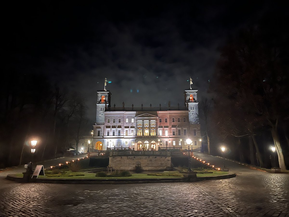 Marion Van Renterghem tweet media