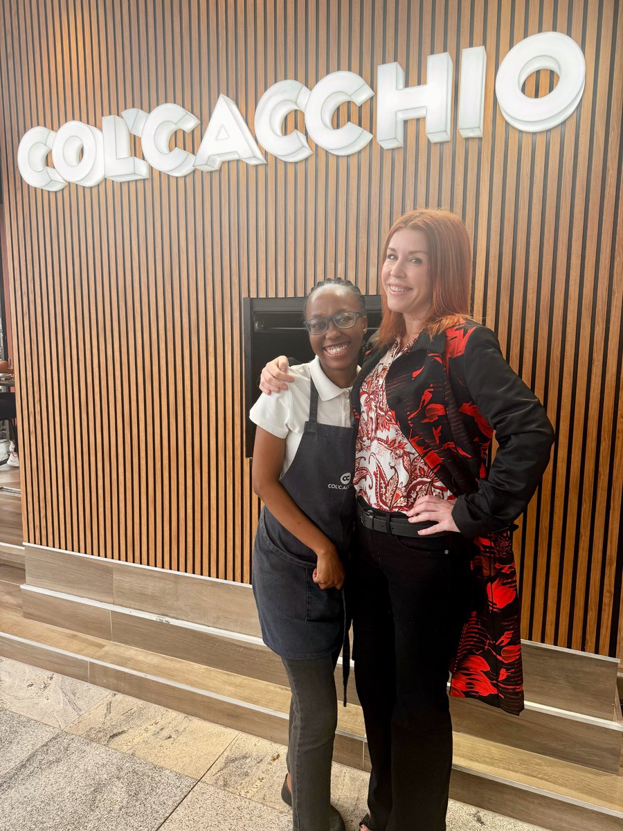 karynmaughan's tweet photo. Hey @ColCacchio 
I am a type one diabetic and had a low blood sugar episode at your branch In Cavendish Square. Not only did your amazing waitress Lisa Kunene rush to get me an Appletiser, but she hustled to get me a very delicious pizza in record time. 
What a star! Thank you! https://t.co/u43TaV7Ocs