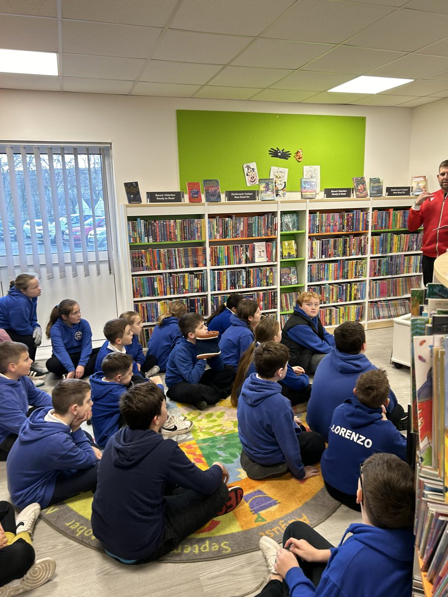 Dosbarth Porffor tweet media