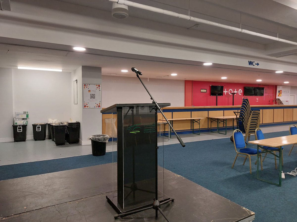 Nick468official's tweet photo. The stage is set: From this podium in @limerickraces this weekend, 17 candidates contesting the Limerick City constituency will learn their fate. An unlucky 13 will miss out, while four will be returned to represent the city in the next Dail.
@Limerick_Leader / #LimerickLive will be providing live and direct coverage of everything that moves across the counts in both the city and the county, so stay with us! 🗳️
#LimerickElection2024