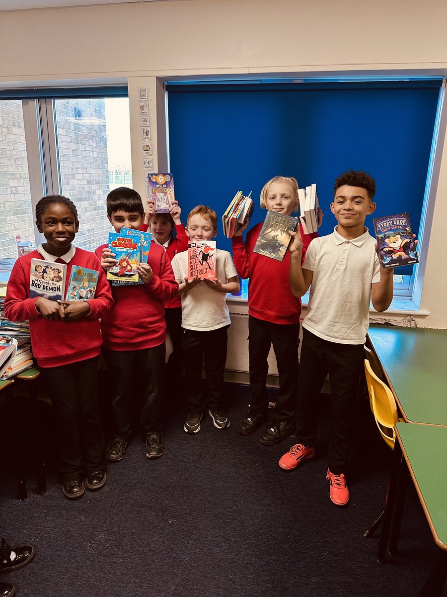 Have you ever wondered what 200 books looks like? Thank you to <a href="/BookmarkCharity/">Bookmark Reading Charity</a> we got a delivery of so many new books! Enough for us to swim in them according to one student! We cannot wait to read them 📚📖👫 <a href="/AnthemTrust/">Anthem Schools Trust</a>