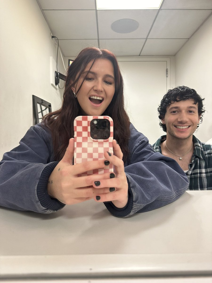 chelseacutler's tweet image. Five years later but also the same @jeremyzucker