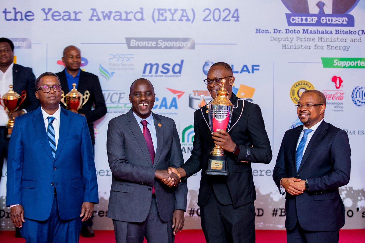ATE_Tanzania's tweet photo. Employer of the Year Awards 2024

OVERALL 1st runner up of #EYA2024 is BARRICK TWIGA MINERALS
#EYA2023 #Dress2WIN #OldisGold https://t.co/soLc8KIcEh