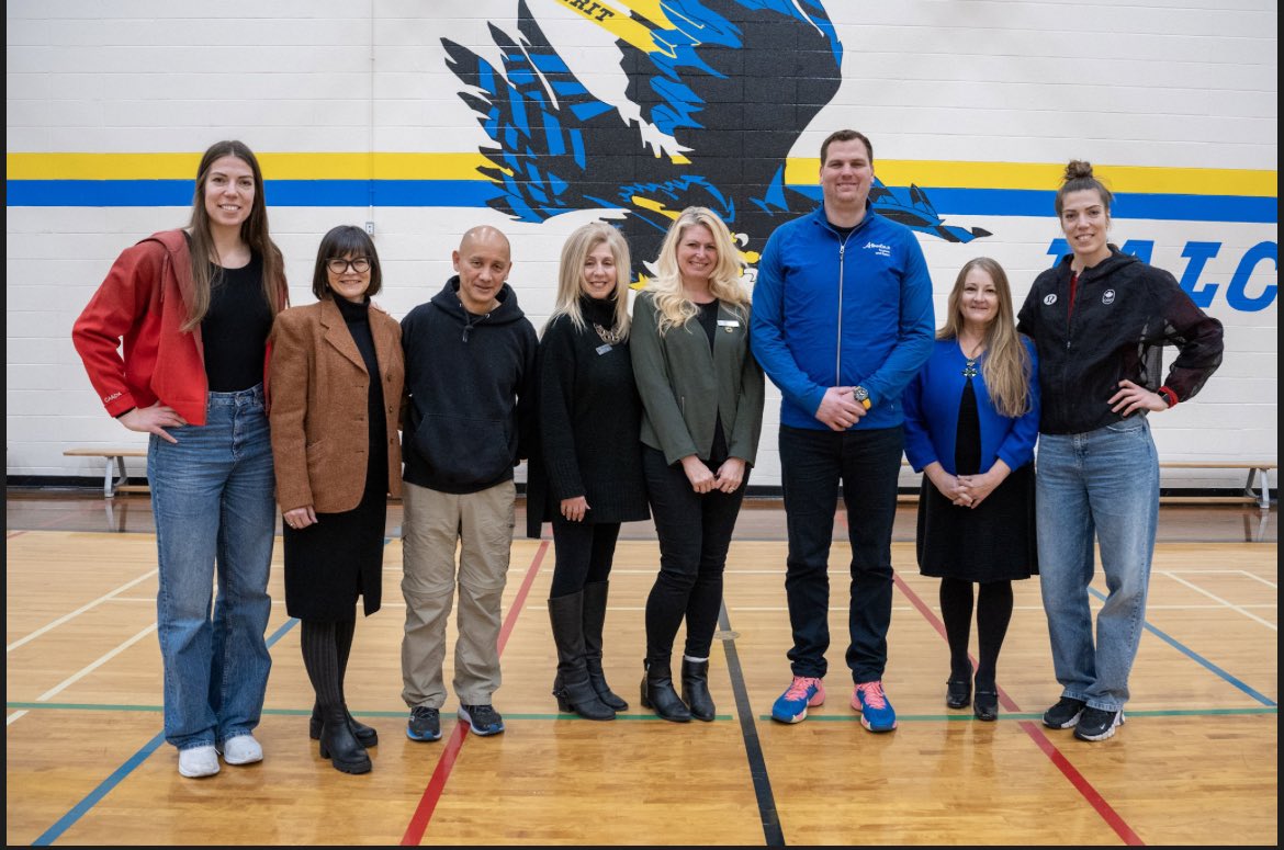 We were thrilled to welcome back former students and Olympic athletes, Katherine and Michelle Plouffe. Inspiring stories and words of faith, determination and ‘failing forward’ were shared with our students and special guests 
#ecsdfaithinspires