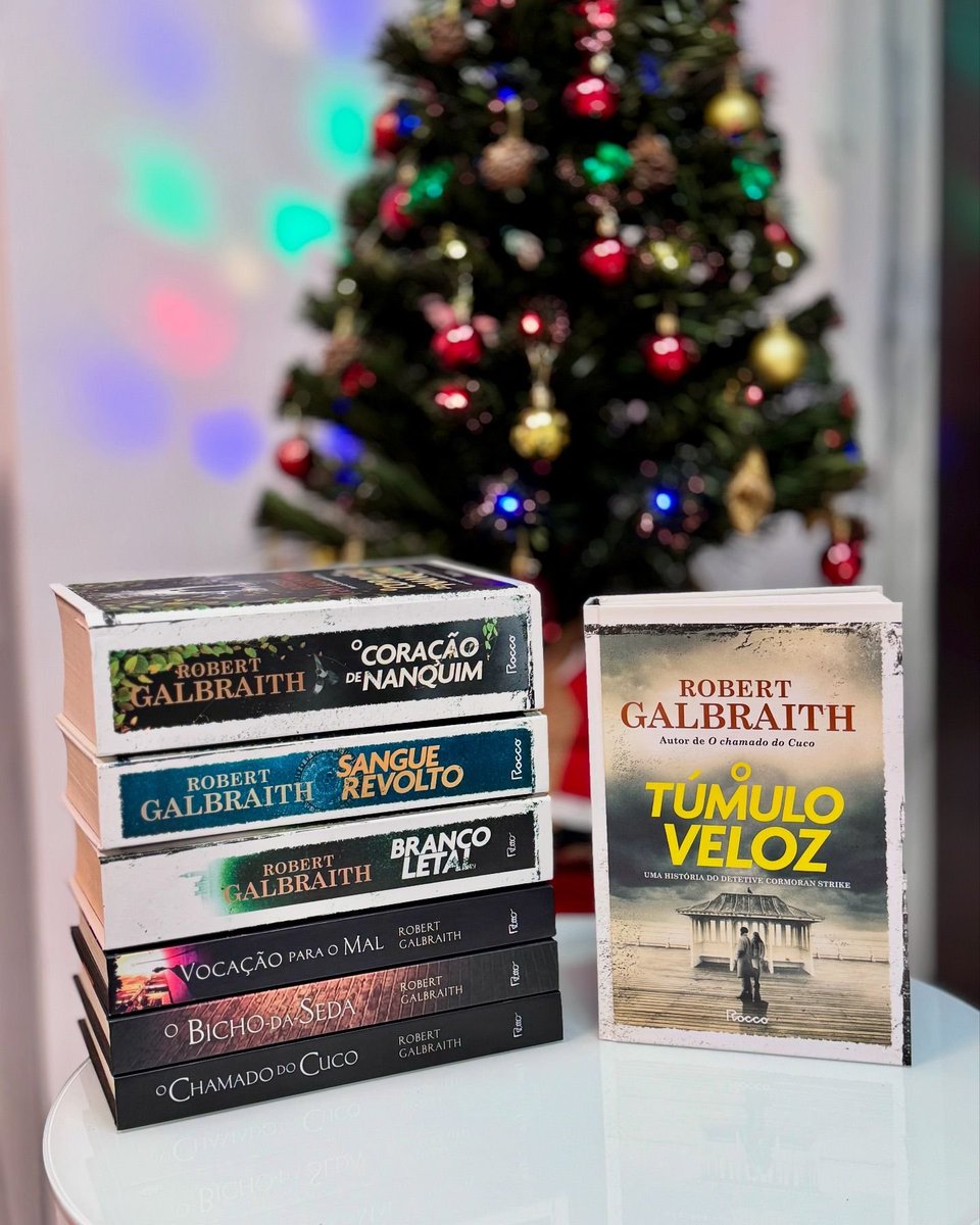 editorarocco's tweet photo. O detetive Cormoran Strike volta para desvendar mais um mistério.
O sétimo livro de Robert Galbraith já está entre nós. Um ótimo pedido para um presente de final de ano, não acha?
#RobertGalbraith #CormoranStrike #EditoraRocco https://t.co/CSfbWf1sZy