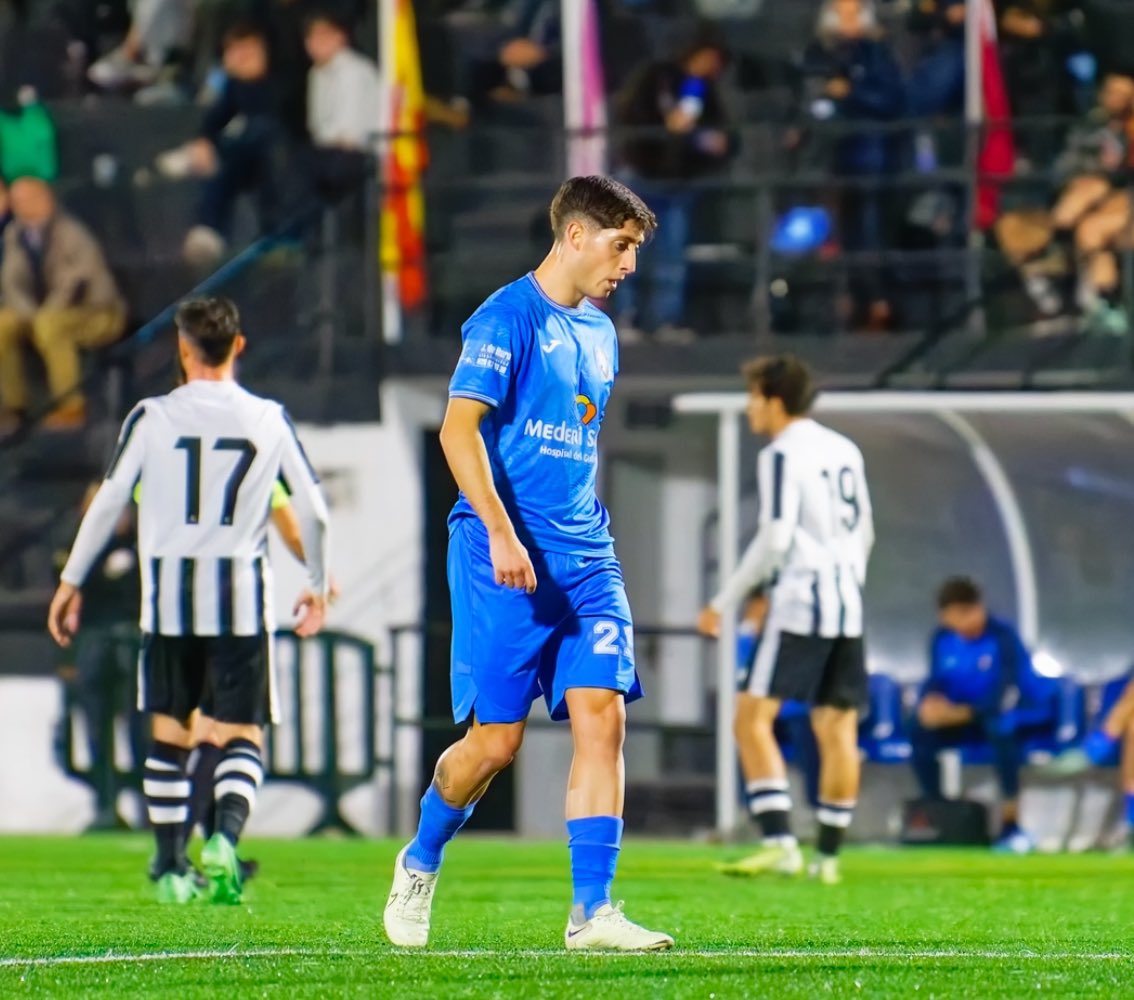 Este domingo despedimos el 𝟐𝟎𝟐𝟒 en el Estadio Playasol. 

Un 𝙖𝙣̃𝙤 𝙚𝙨𝙥𝙚𝙘𝙩𝙖𝙘𝙪𝙡𝙖𝙧 con el ascenso a la Tercera RFEF. ¿Nos acompañáis a despedirlo como se merece?

🦈 #VamosBala