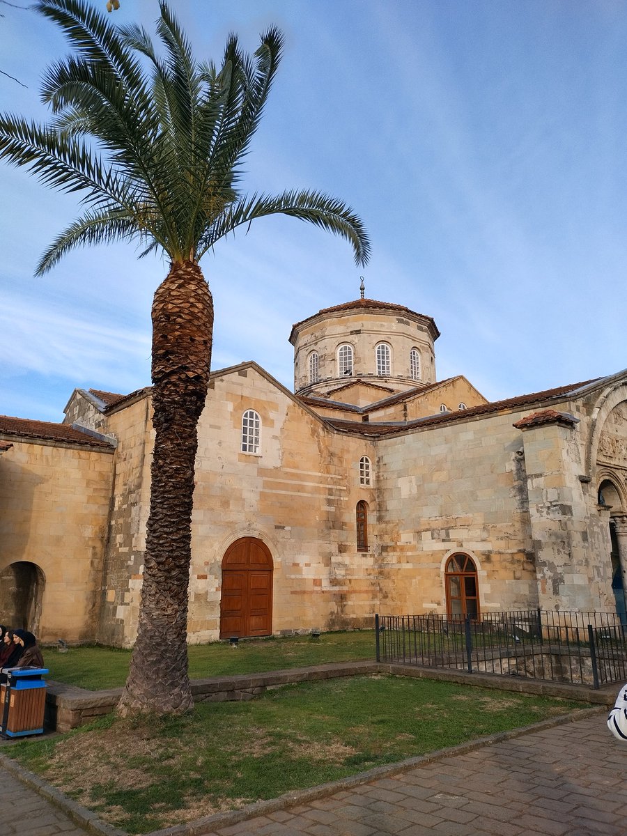 Sp_Tesla's tweet image. Трабзон. Турэччына. Аль Сафія. Храм здаецца 13 стагоддзя. Фрэскі там проста космас)