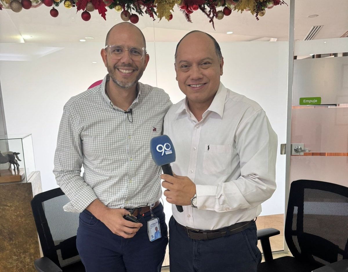 Luis Fernando Perez (@lfpperez) on Twitter photo En mis últimas horas como presidente de la <a href="/camaracali/">Cámara Comercio Cali</a>, quiero agradecer a los medios de comunicación y a los periodistas por su apoyo e interés en la difusión de los programas y actividades que han fortalecido a nuestro tejido empresarial y nos han acercado mucho más.
Gracias En mis últimas horas como presidente de la <a href="/camaracali/">Cámara Comercio Cali</a>, quiero agradecer a los medios de comunicación y a los periodistas por su apoyo e interés en la difusión de los programas y actividades que han fortalecido a nuestro tejido empresarial y nos han acercado mucho más.
Gracias