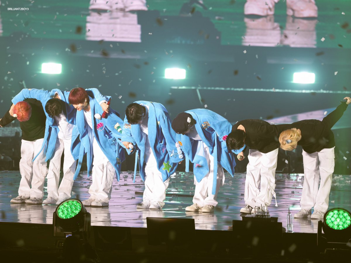 241129 드림쇼3 앙콘

7드림 영원하세요🤍🌈

#마크 #런쥔 #제노 #해찬 #재민 #천러 #지성
#nctdream #엔시티드림