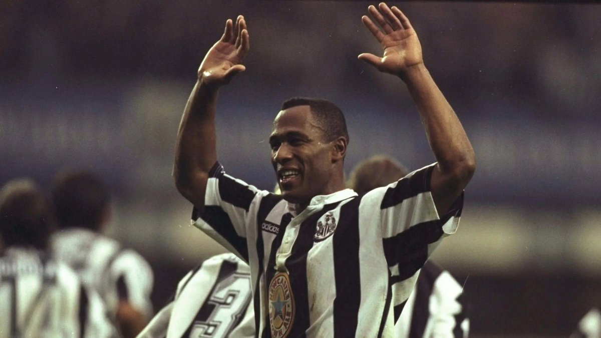 Top Premier League goal scorers of all time who have never taken, scored or missed a penalty in the competition. 

149 - Les Ferdinand
82 - Kevin Campbell
74 - Gabriel Agbonlahor
59 - Diogo Jota
59 - David Silva
56 - Kevin Gallacher

#PremierLeague #NUFC #EFC #AVFC #LFC #MCFC