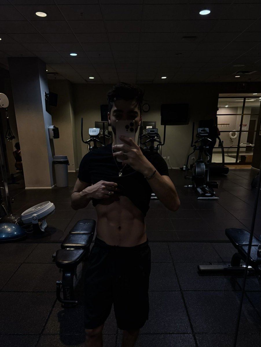 Afroluxx's tweet photo. Bulking season has to start https://t.co/UUh4py8sZk