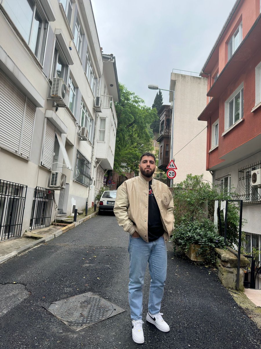 idoaslan's tweet photo. Dümenden https://t.co/muBGlpW2Z9