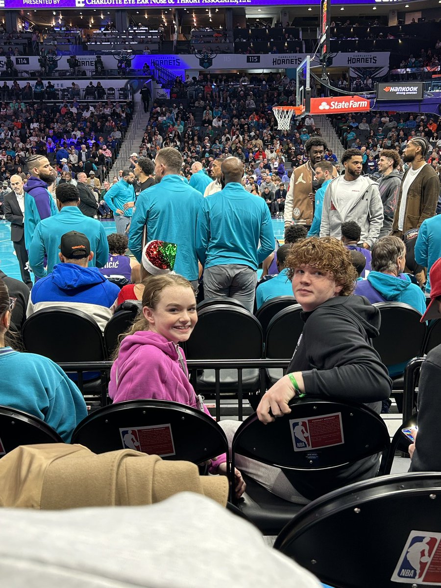 jonhuff1's tweet image. Let’s go #Hornets