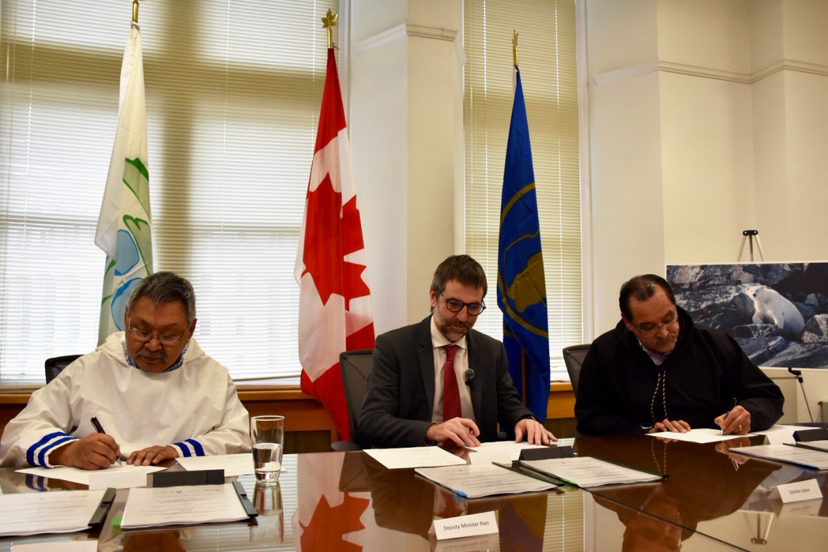 Oceans North (@oceans_north) on Twitter photo Yesterday, the <a href="/NunatsiavutGov/">Nunatsiavut Gov.</a> signed an MOU to work in partnership with the federal government and Makivvik to begin negotiations to establish a new Inuit Protected Area in the waters off the Torngat Mountains.
Read more:
nunatsiavut.com/nunatsiavut-go… Yesterday, the <a href="/NunatsiavutGov/">Nunatsiavut Gov.</a> signed an MOU to work in partnership with the federal government and Makivvik to begin negotiations to establish a new Inuit Protected Area in the waters off the Torngat Mountains.
Read more:
nunatsiavut.com/nunatsiavut-go…