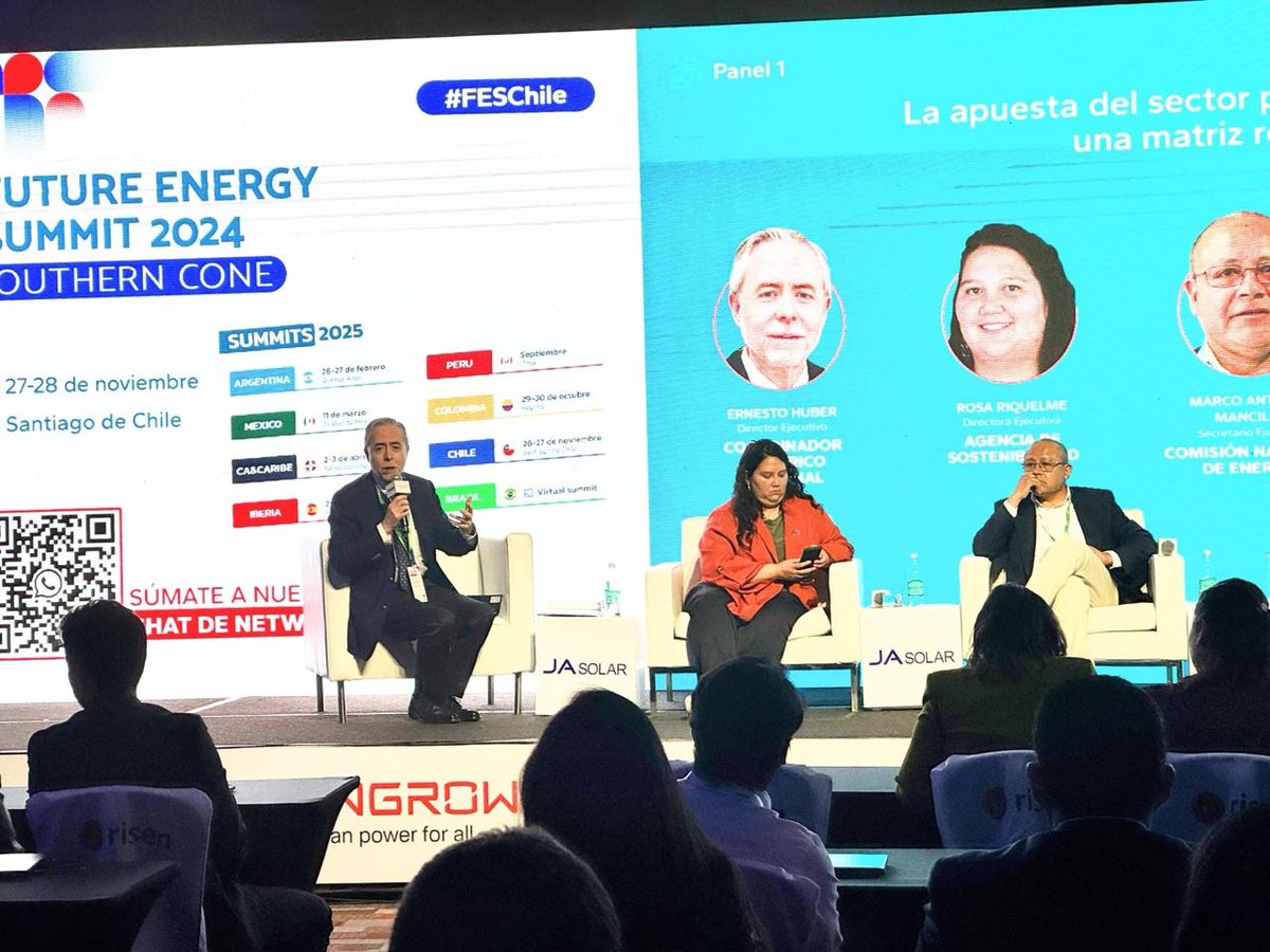 coord_electrico's tweet photo. 🍃Participamos en el #FutureEnergySummit2024 Southern Cone donde abordamos los avances y desafíos en materia de #transicionenergética ♻️⚡

El director ejecutivo Ernesto Huber destacó que "como Coordinador Eléctrico hemos tenido avances importantes que marcarán el desarrollo del sector en lo que queda de esta década".

Entre los logros destacó: 

✅ Licitación de línea HVDC.
✅ Licitación de equipos claves para dar fortaleza a la red (SSCC CT).
✅ Estudio para ver necesidades y la incorporación de almacenamiento.
✅ Fomento de las ERV para dar servicios complementarios: 100% renovables en horario solar.
✅ Guía con características para nuevas tecnologías como el Grid Forming. 

🔜 De esta manera trabajamos en el desarrollo de un sistema que opere de forma #segura #económica y con #accesoabierto 🌱