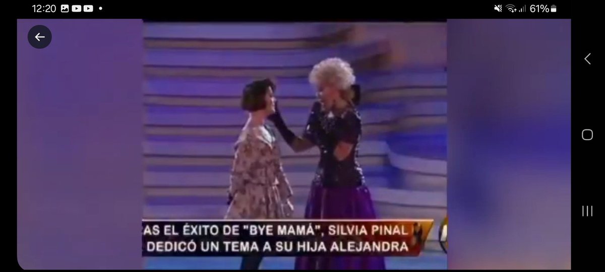 Hegarin's tweet photo. @JulioMexico1 @pozainforma @javierpoza @LuceroMexico @MijaresOficial @Canal_Estrellas @LuceroMexico estuvo presente en el debut de @Al3jandraGuzman cuando le canto a su mama #SilviaPinal la cancion #ByeMama en 1988.. se ve que #Lucero disfruto mucho ese momento y les aplaudio a ambas muy sonriente👏 ella y #AlejandraGuzman estaban en disquera @FonovisaRecords❤️ https://t.co/Eqw9Y1KCDw