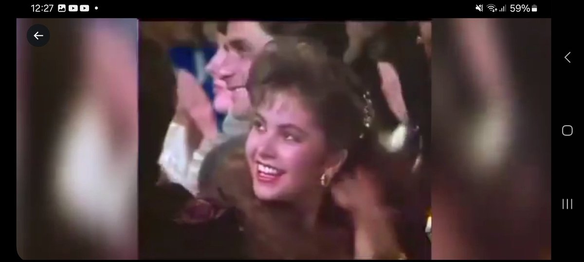 Hegarin's tweet photo. @JulioMexico1 @pozainforma @javierpoza @LuceroMexico @MijaresOficial @Canal_Estrellas @LuceroMexico estuvo presente en el debut de @Al3jandraGuzman cuando le canto a su mama #SilviaPinal la cancion #ByeMama en 1988.. se ve que #Lucero disfruto mucho ese momento y les aplaudio a ambas muy sonriente👏 ella y #AlejandraGuzman estaban en disquera @FonovisaRecords❤️ https://t.co/Eqw9Y1KCDw