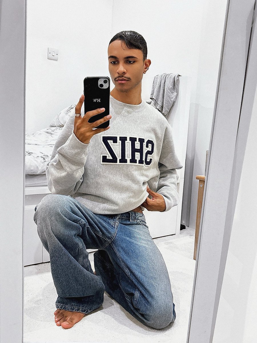 MrHaydenW's tweet photo. Now studying at #Shiz university 🪄🩶 https://t.co/zJjwGw8f4s