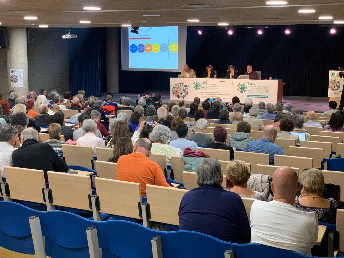 Asociación Jubilares (@jubilares) on Twitter photo La mesa de cuidados, moderada por <a href="/Javier_delMonte/">Javier del Monte</a> ha clarificado el papel de las viviendas colaborativas o #cohousing sénior en el nuevo modelo de cuidados y el papel de las Administraciones.
Vale la pena escuchar todo el diálogo (a partir del minuto 35)
youtube.com/live/IpRv67TdE… La mesa de cuidados, moderada por <a href="/Javier_delMonte/">Javier del Monte</a> ha clarificado el papel de las viviendas colaborativas o #cohousing sénior en el nuevo modelo de cuidados y el papel de las Administraciones.
Vale la pena escuchar todo el diálogo (a partir del minuto 35)
youtube.com/live/IpRv67TdE…
