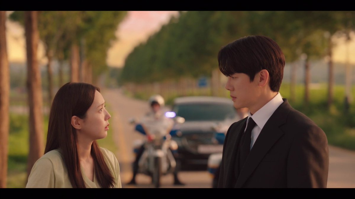 yourstruly_dana's tweet image. "We are family.She is my wife"🤌🏻🧎🏻‍♀️
#WhenThePhoneRingsEp3 #YooYoonSeok #ChaeSoobin