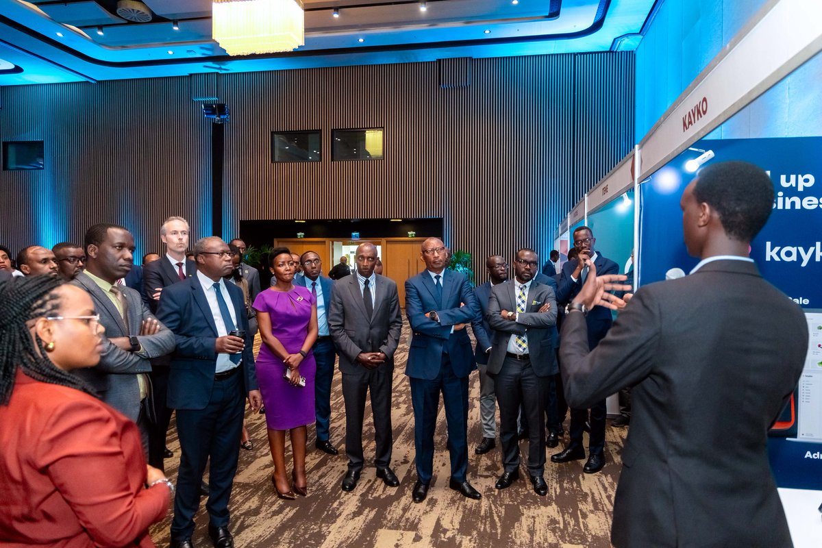 Highlight of my week: Trying to look cool while presenting Kayko at the #Fintech Strategy Launch.  Empowering businesses to transition from informal to formal with seamless digital bookkeeping solutions. Thank you <a href="/CentralBankRw/">Central Bank of Rwanda</a> for making this possible !