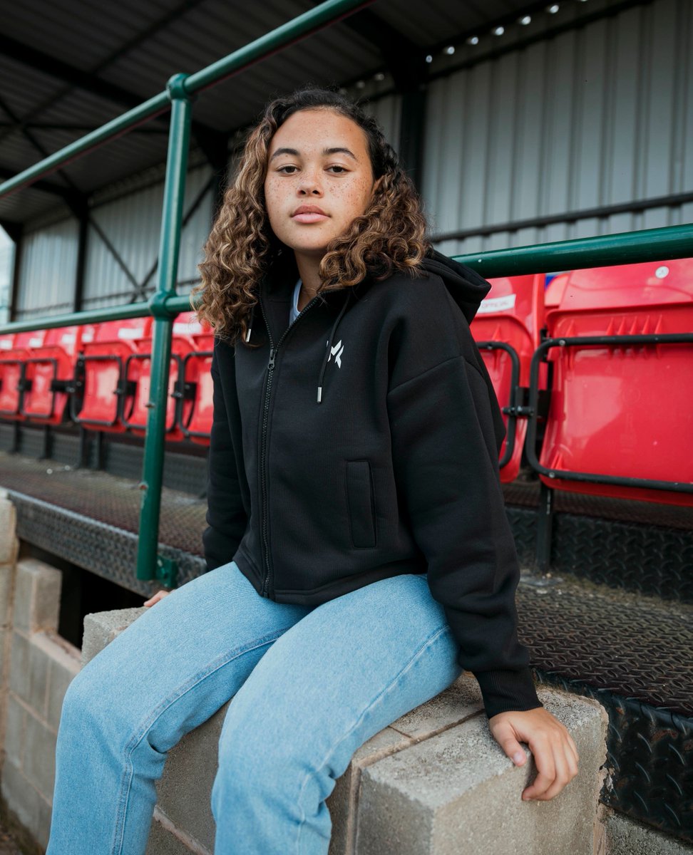 MISS KICK tweet media